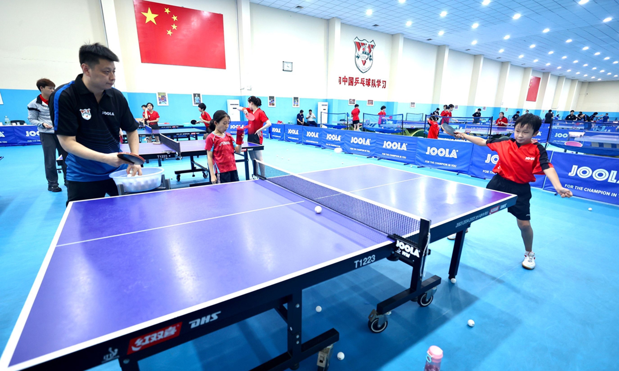 会上的竞争 会上的竞争