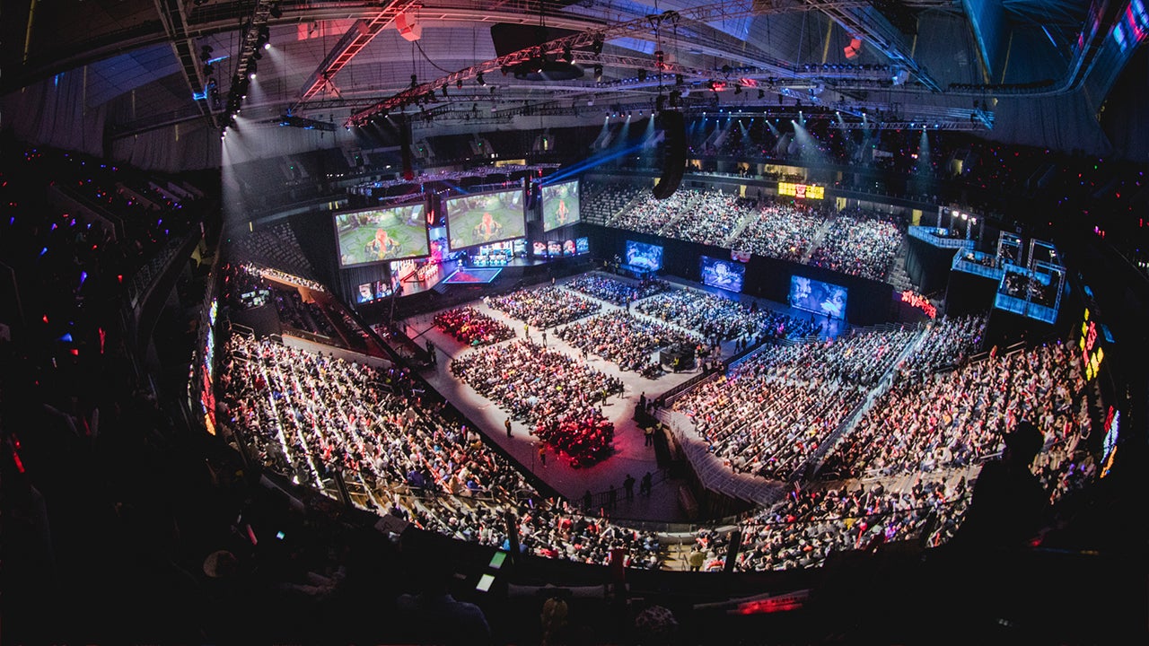 而競爭的背 而競爭的背