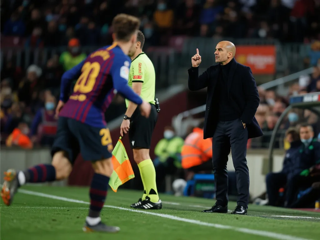 这样的背景 这样的背景